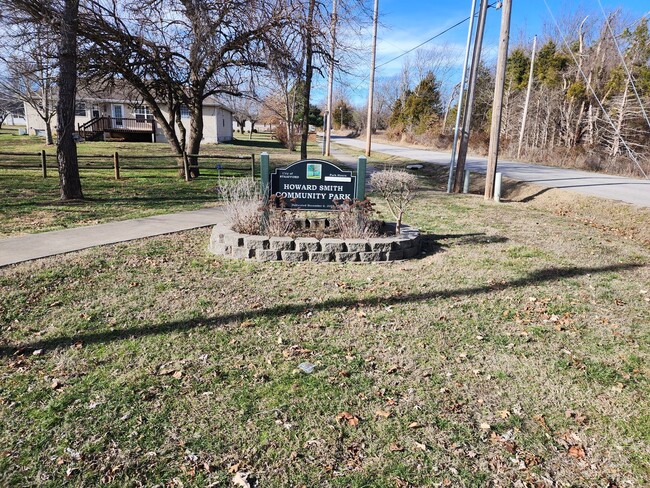 Building Photo - This Strafford Home Has It All ---