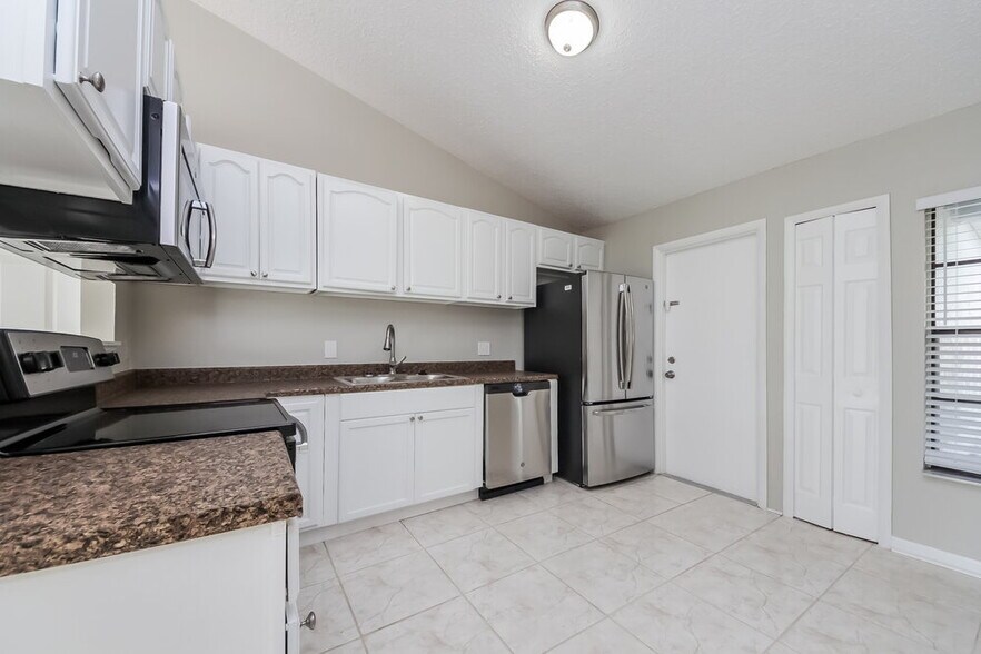 Building Photo - 808 Cabaret Ct