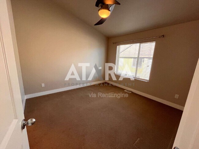 Building Photo - 7533 Vinci Pl