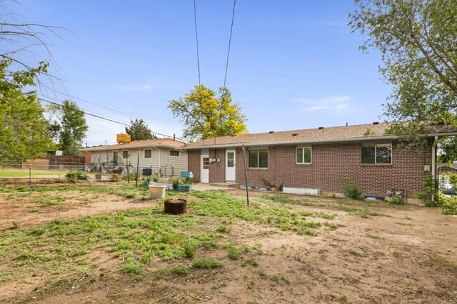 Building Photo - 2853 15th Ave Ct