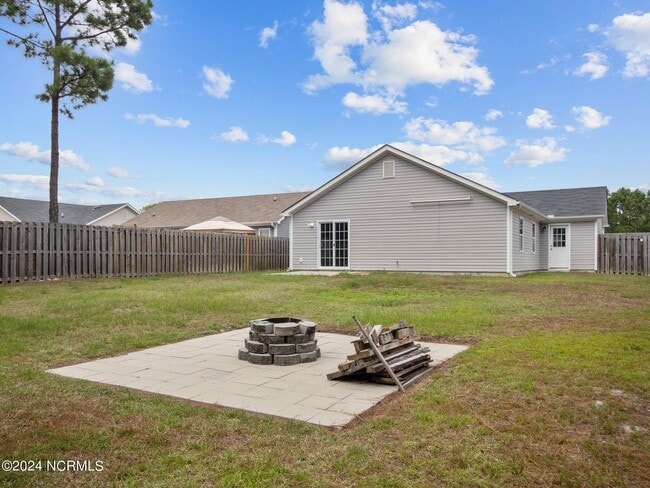 Building Photo - 420 Salvo Ct