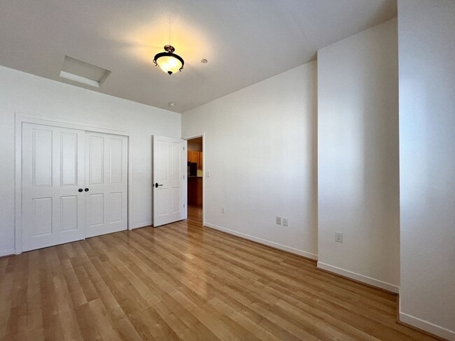 Building Photo - Napa Condo with Double Garage & Private Patios