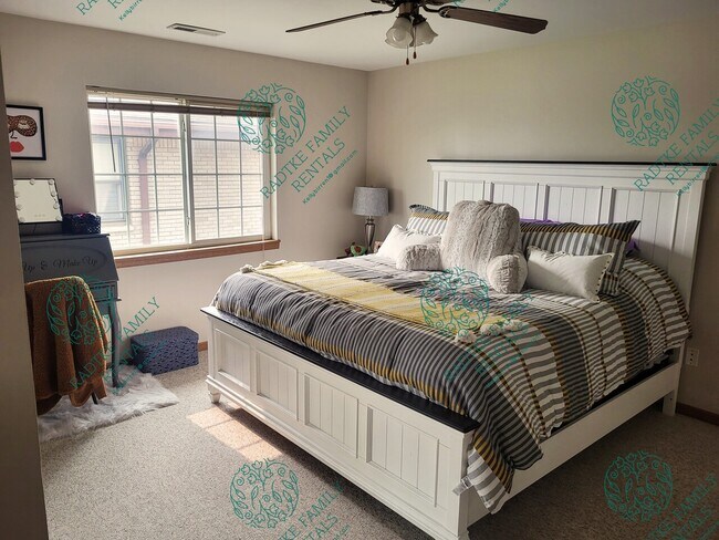 Building Photo - 11724-Bluemound