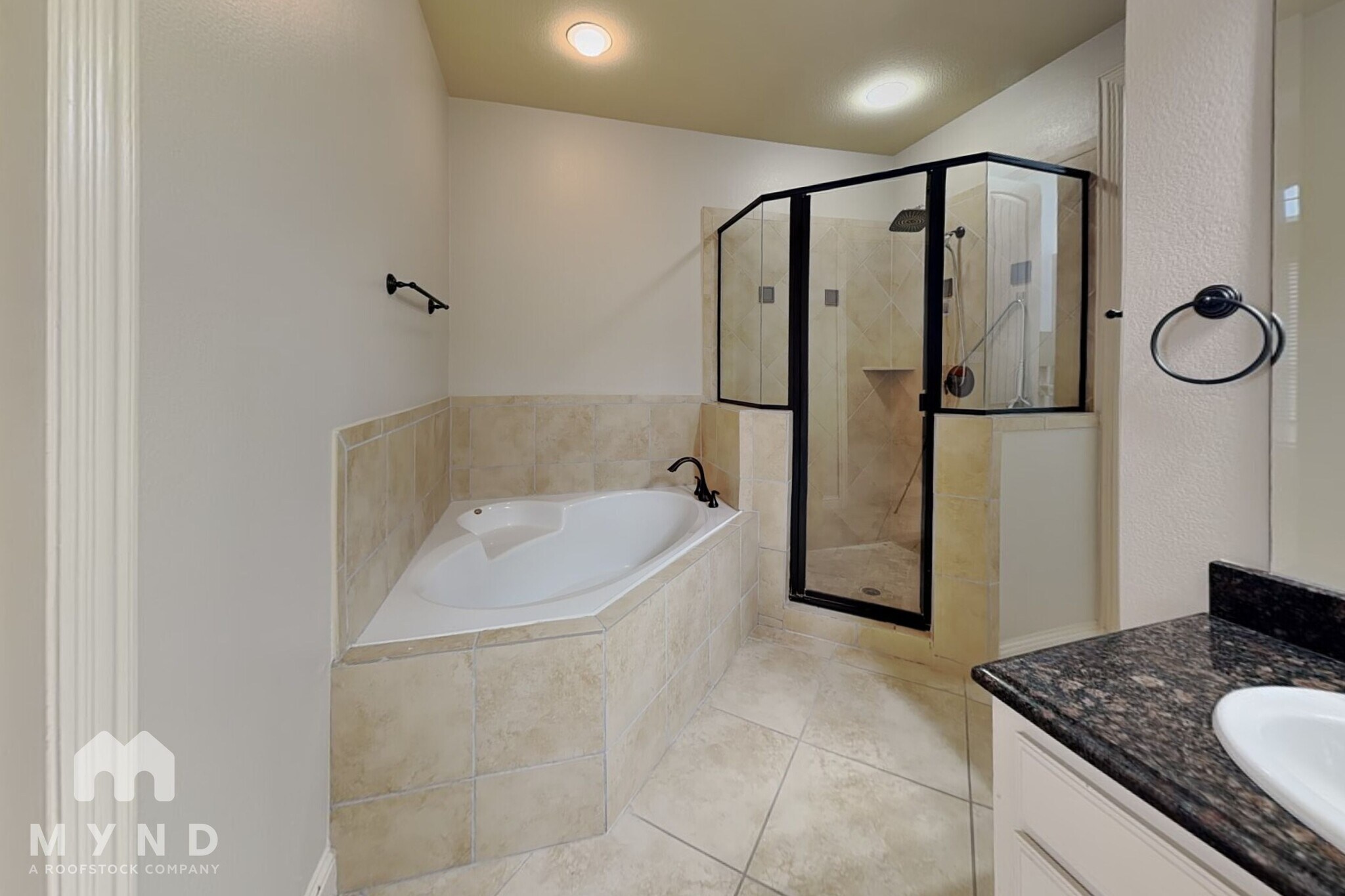 Building Photo - 2204 Apollonia Ln
