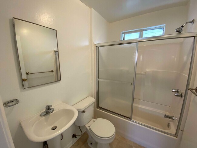 Building Photo - 2215-2217 1/2 S. Curson Avenue