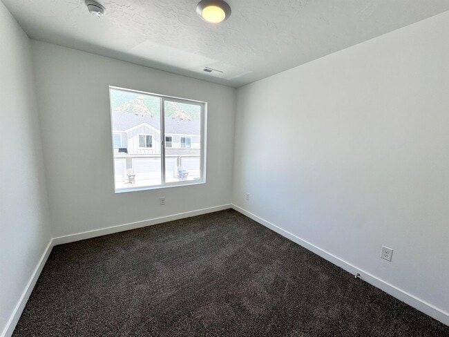 Building Photo - 1388 S 3600 E