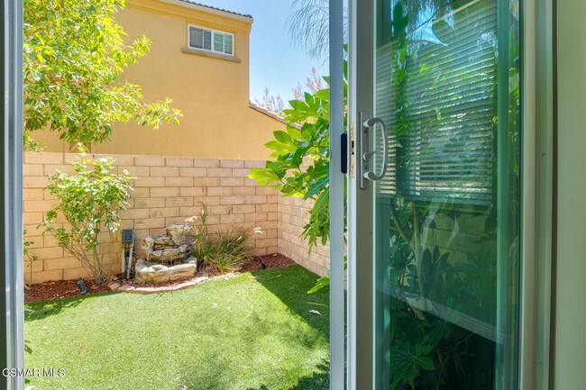 Building Photo - 2952 Palmera Ln