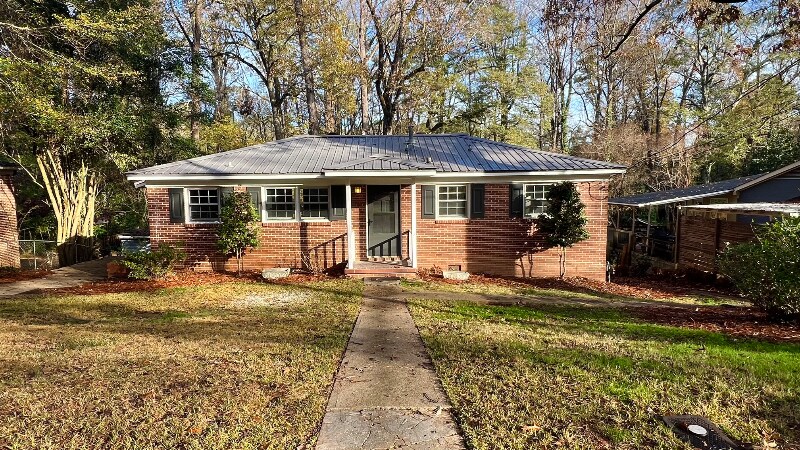 Building Photo - 1121 E Magnolia Ave