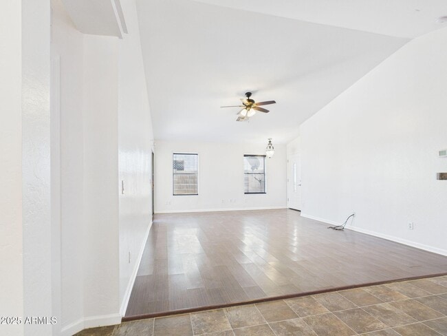 Building Photo - 2296 W Roosevelt Ave