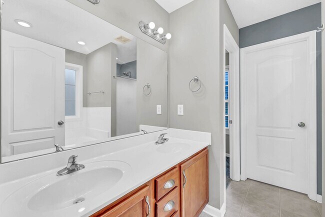 Building Photo - 2856 Sharpie Dr