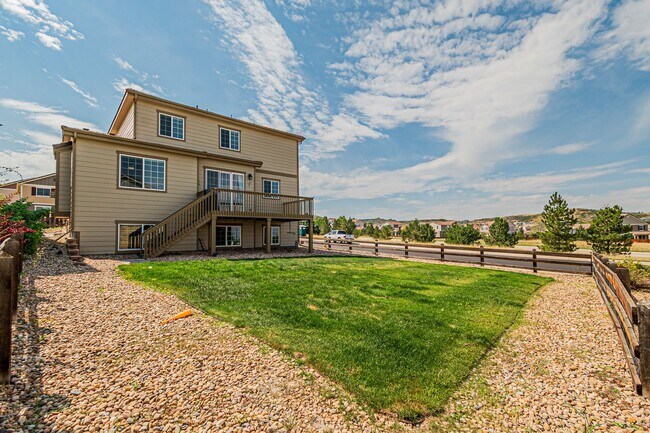 Building Photo - Spacious 5BD, 4BA Castle Rock Home with Fi...