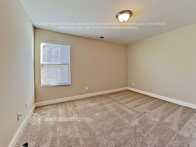 Building Photo - 5399 Roberta Crossing Dr