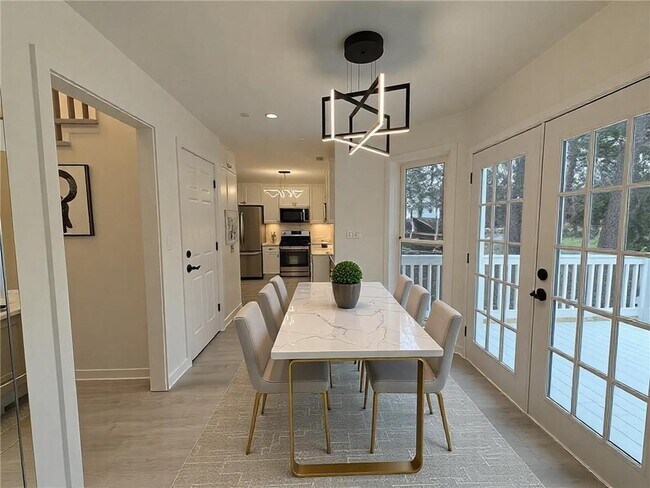 Building Photo - 3663 Heatherwood Dr NE