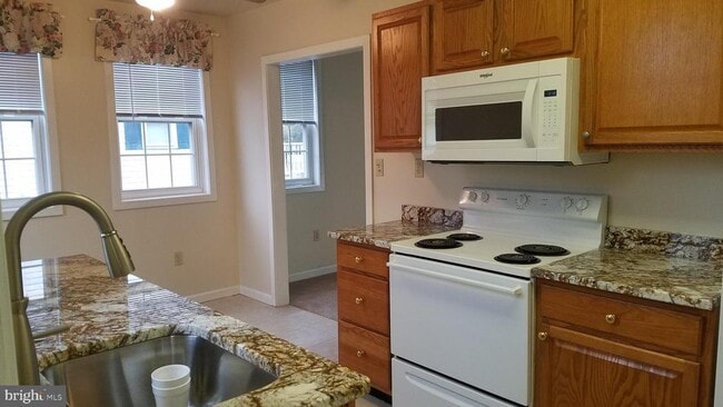 Building Photo - 8220 Savage Guilford Rd