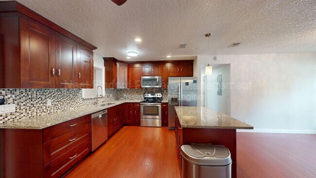 Building Photo - 11671 Shellfish Dr