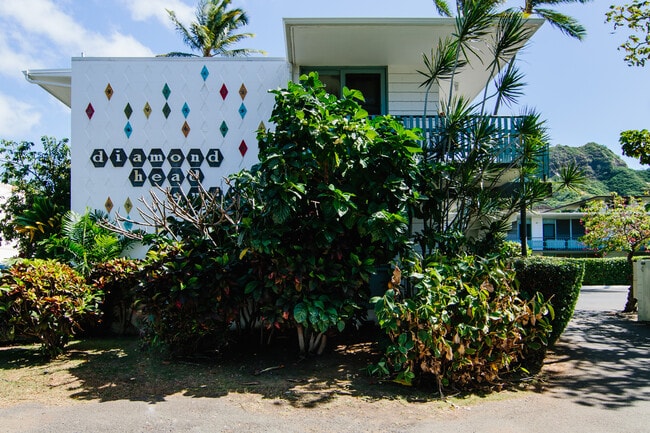 Building Photo - 3810 Leahi Ave