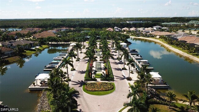 Building Photo - 10000 Isola Way