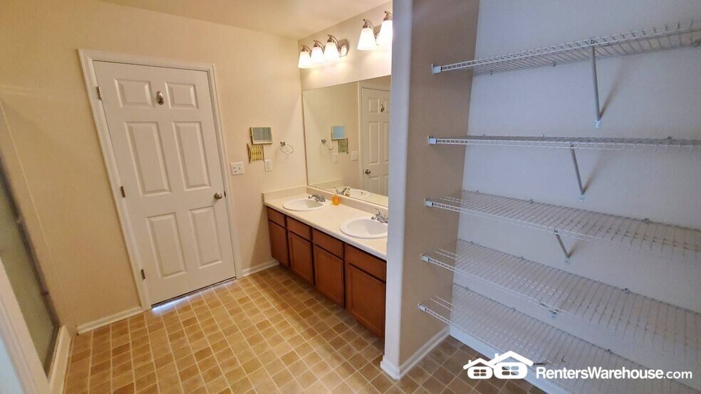 Building Photo - 5438 Echo Hollow St