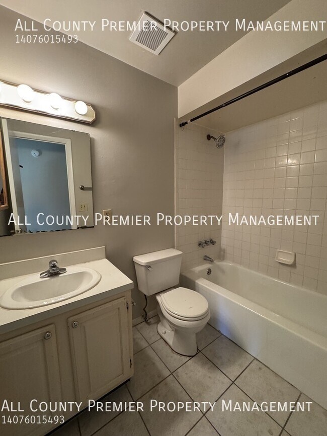 Building Photo - 6400 Swallow Hill Dr