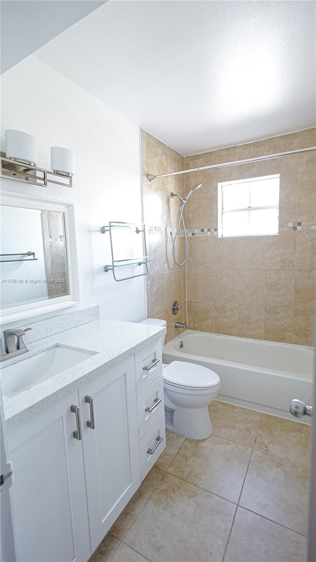 Building Photo - 465 SW 86th Ave