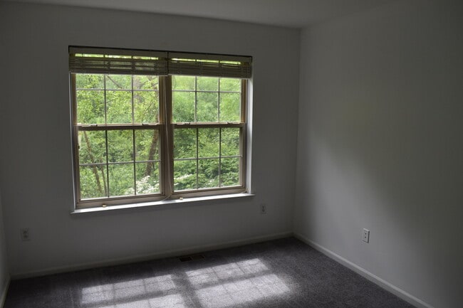 Building Photo - 39696 Rockcrest Ln