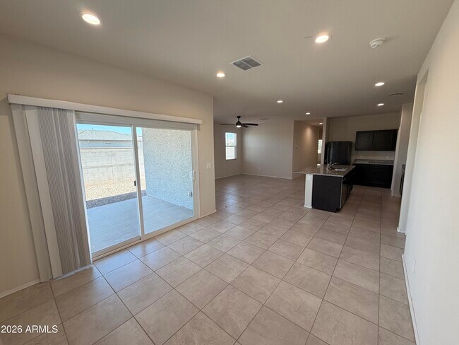 Building Photo - 18389 W Whispering Wind Dr