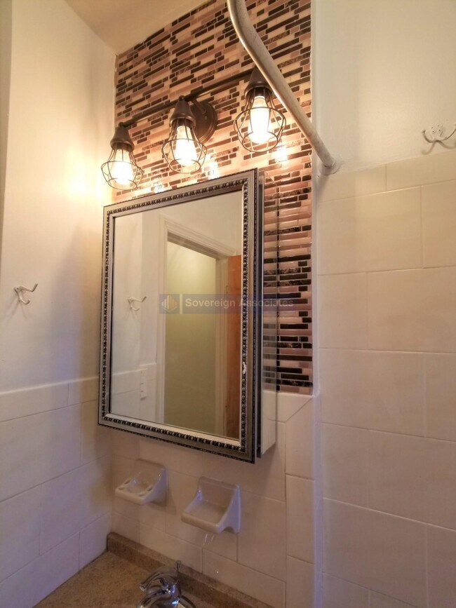 Building Photo - 86 Haven Ave