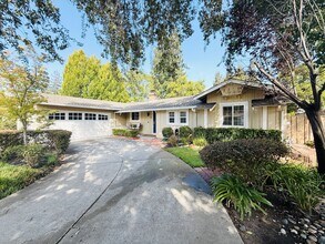Building Photo - Beautifully Updated 3 Bed 2 Bath Walnut Cr...