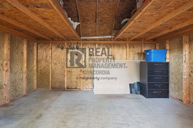 Building Photo - 2009 Oakwood Ave