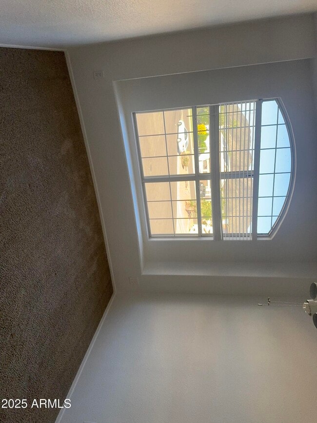 Building Photo - 5437 W Wahalla Ln