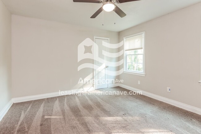 Building Photo - 1238 Briarwood Ave