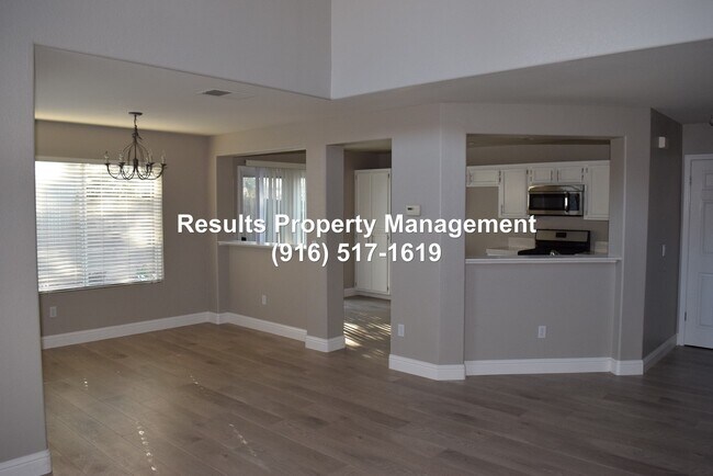 Building Photo - Gated East Roseville 3 Bed 2 Bath Home