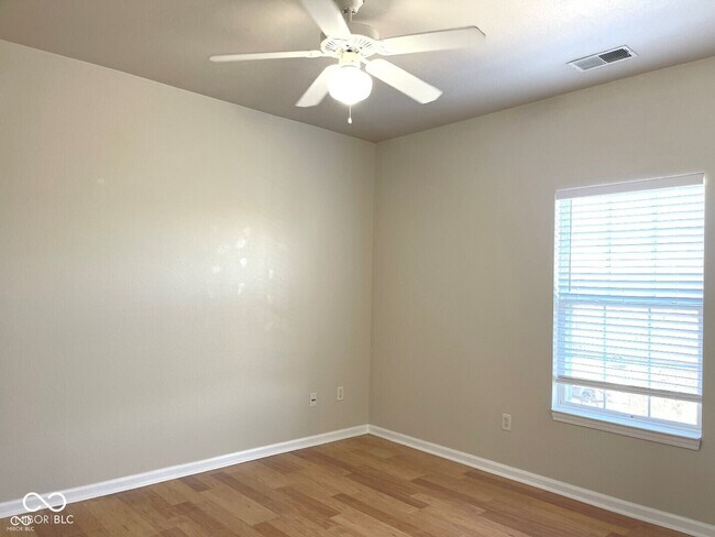 Building Photo - 12840 University Crescent