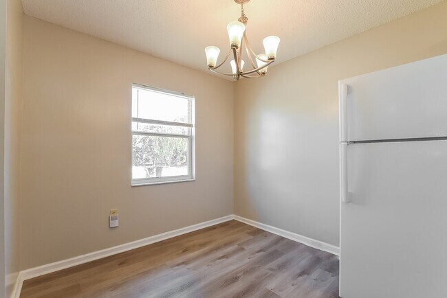 Building Photo - 1608 Gattis Dr