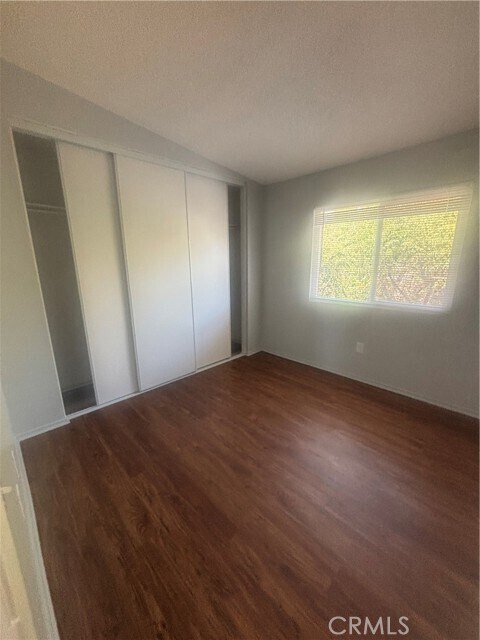 Building Photo - 7556 Villa Ave