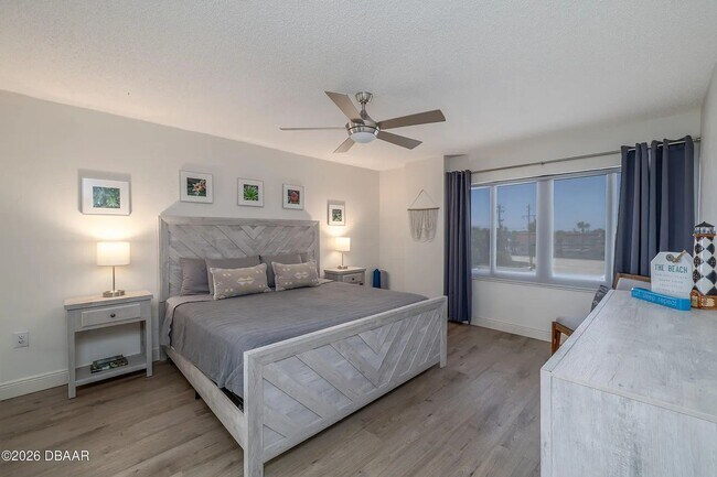 Building Photo - 1513 Ocean Shore Blvd