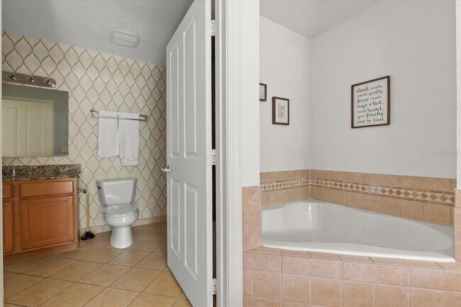 Building Photo - 1310 Seven Eagles Ct
