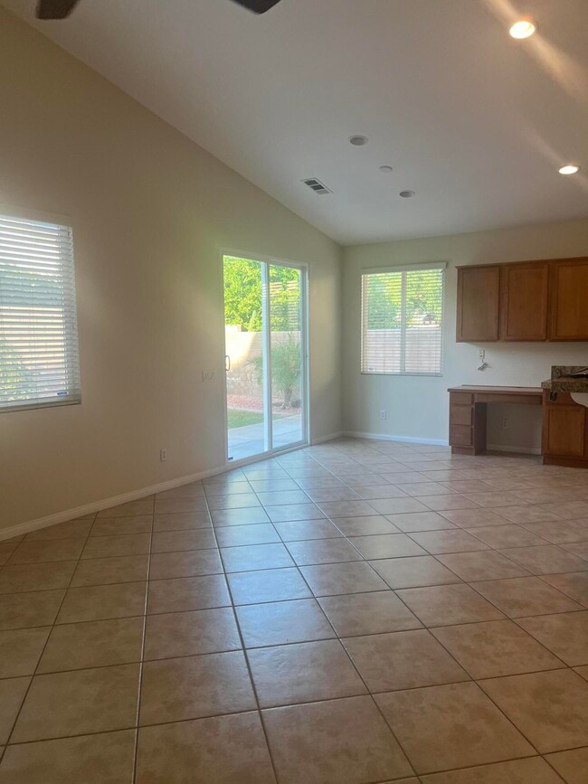 Building Photo - 83920 Corte La Morada