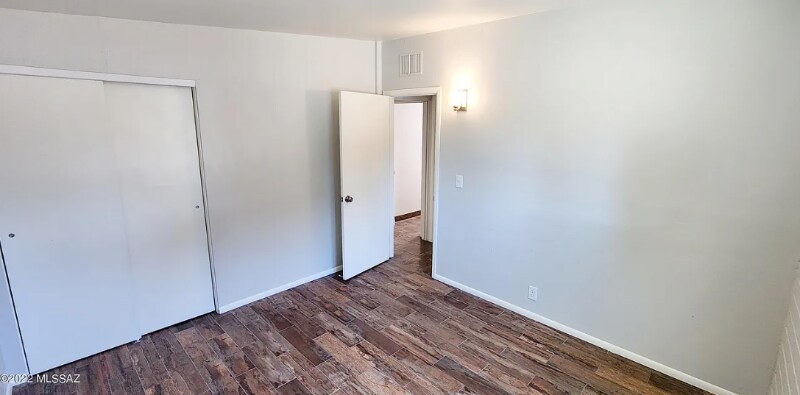 Building Photo - 4355 E Glenn St