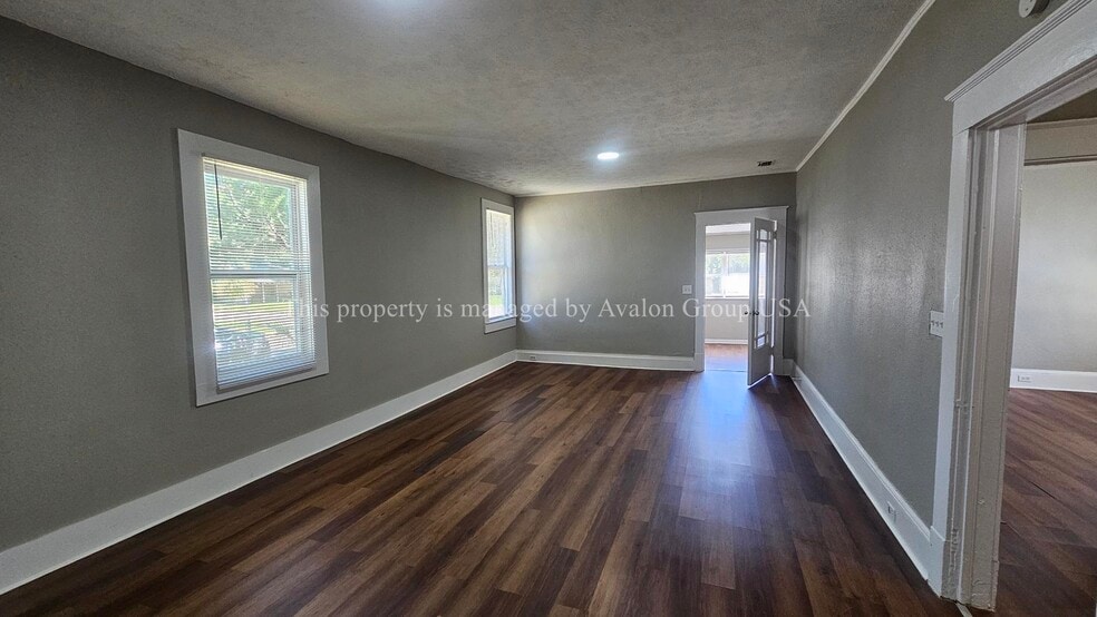 Building Photo - 6510 Avalon St