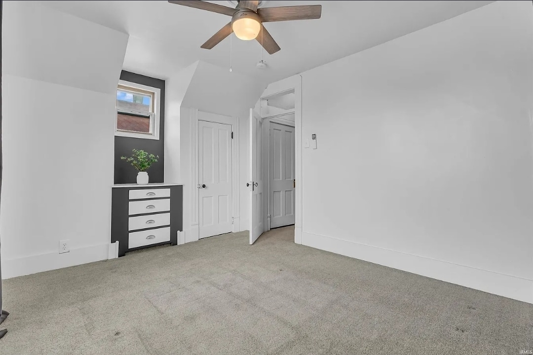 Bedroom 1 built in dresser - 1941 Echo St