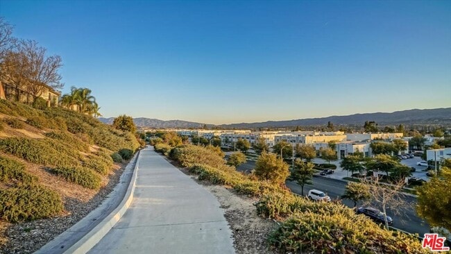 Building Photo - 27866 Alta Vista Ave