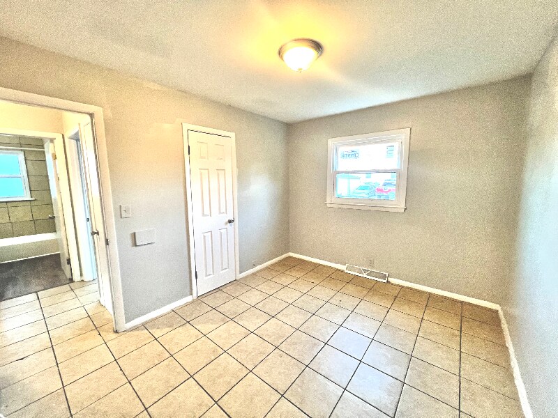 Building Photo - 5816 N 62nd St