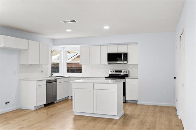 Building Photo - 2925 Brookcrest Dr