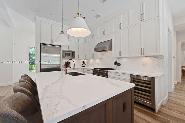 Building Photo - 5851 SW 77th Terrace