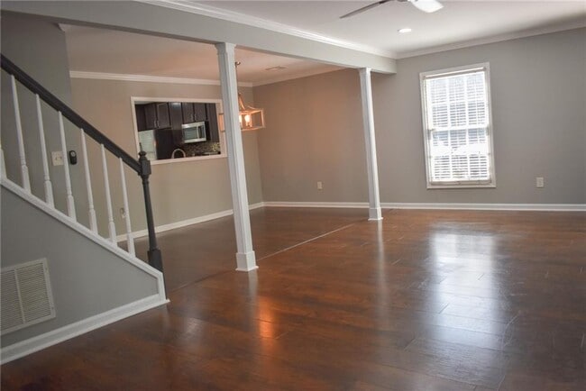 Building Photo - 131 Willow Stream Ct