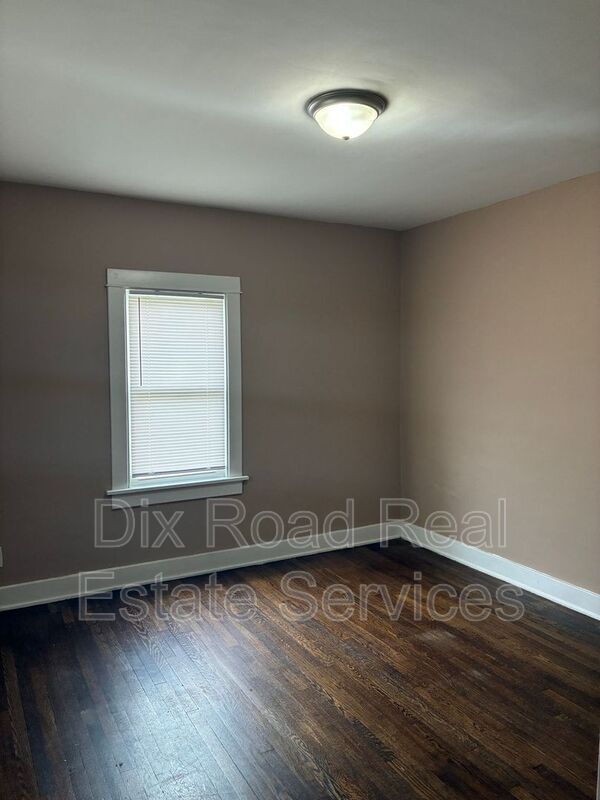 Building Photo - 1430 Coventry Rd