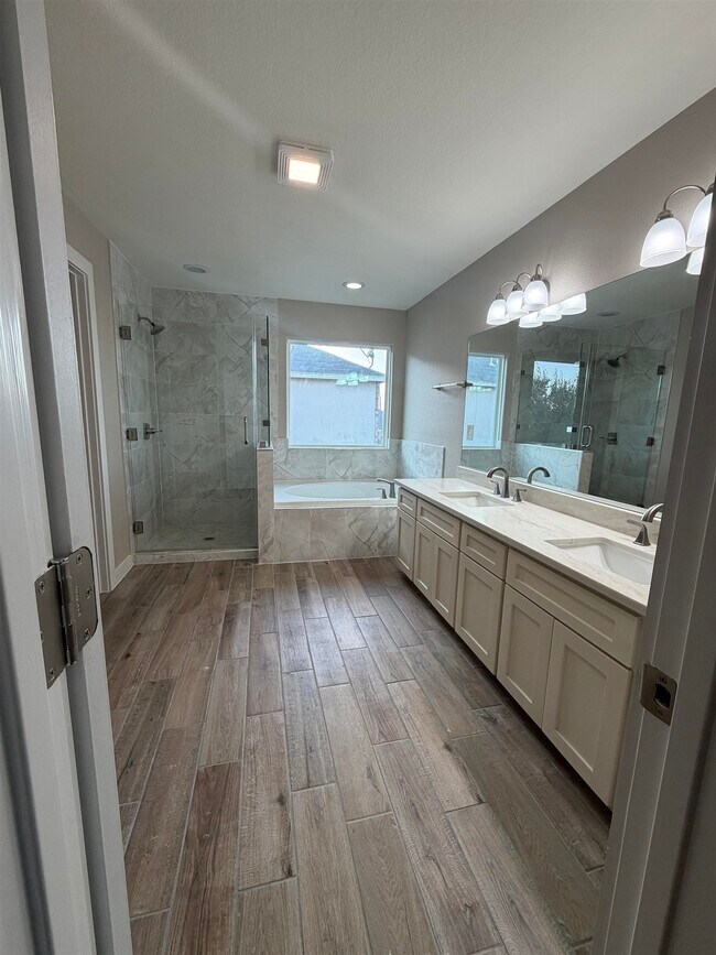 Building Photo - 3104 Quintero St