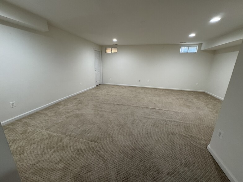 basement - 336 Baish Dr SE