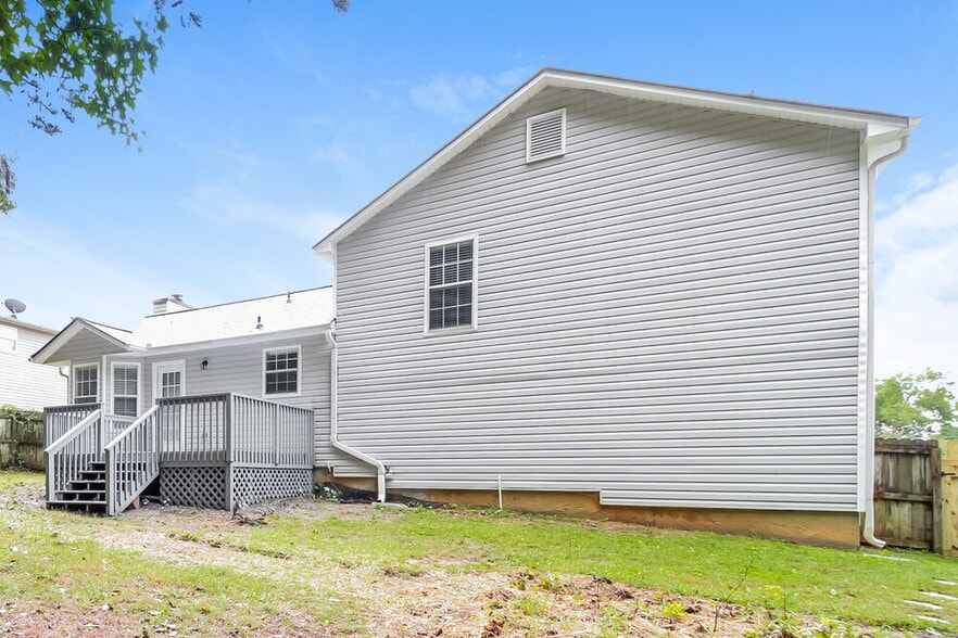 Building Photo - 430 Ivy Crest Dr